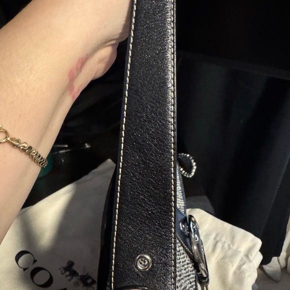 Y2K Vintage Coach Black and Gray Signature Canvas Shoulder Bag with Buckle - Picture 11 of 12